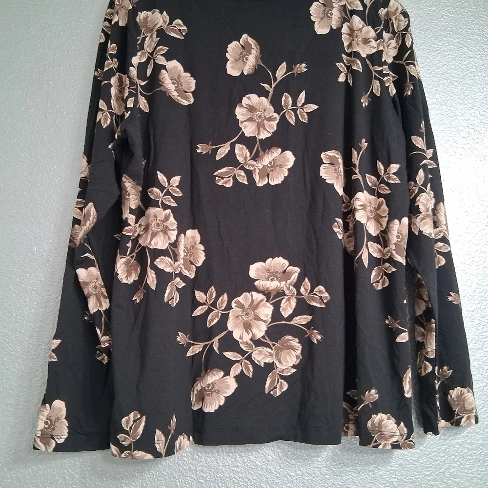 Colleen Lopez Black Floral Top Size 1X